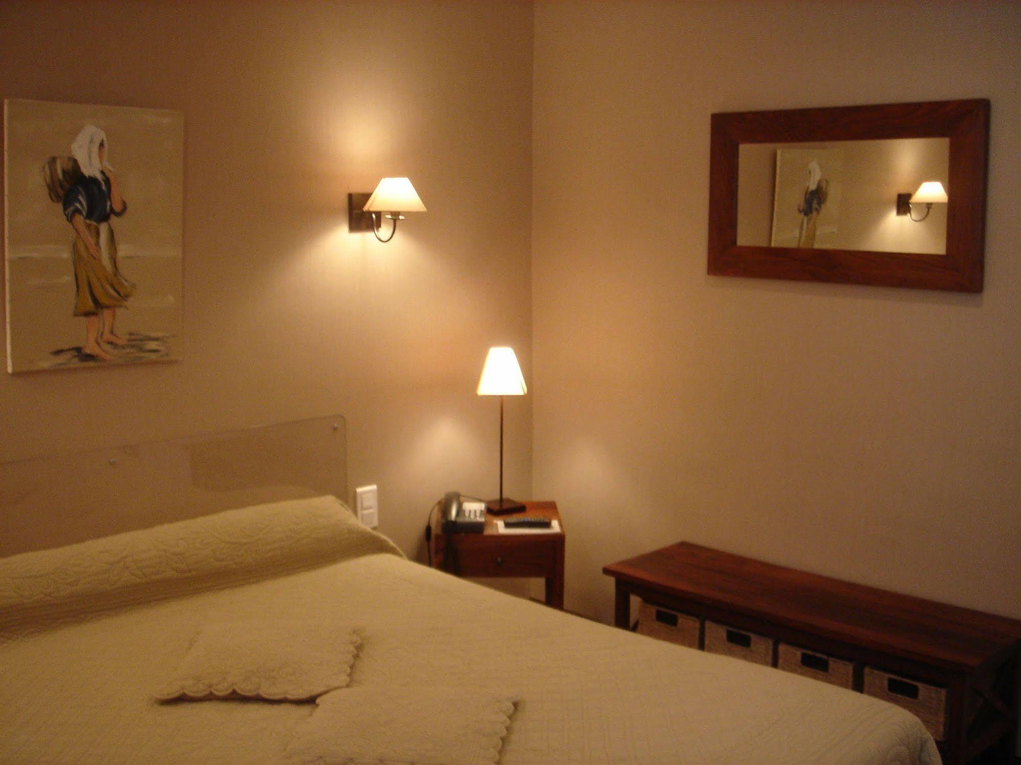 Cit'Hotel Des Messageries Saintes Exterior foto