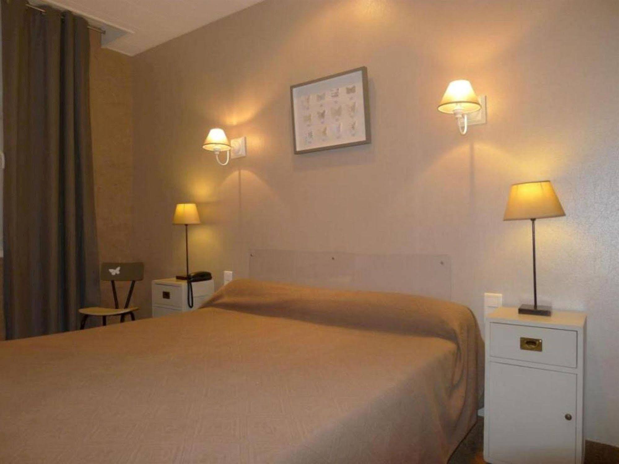 Cit'Hotel Des Messageries Saintes Exterior foto